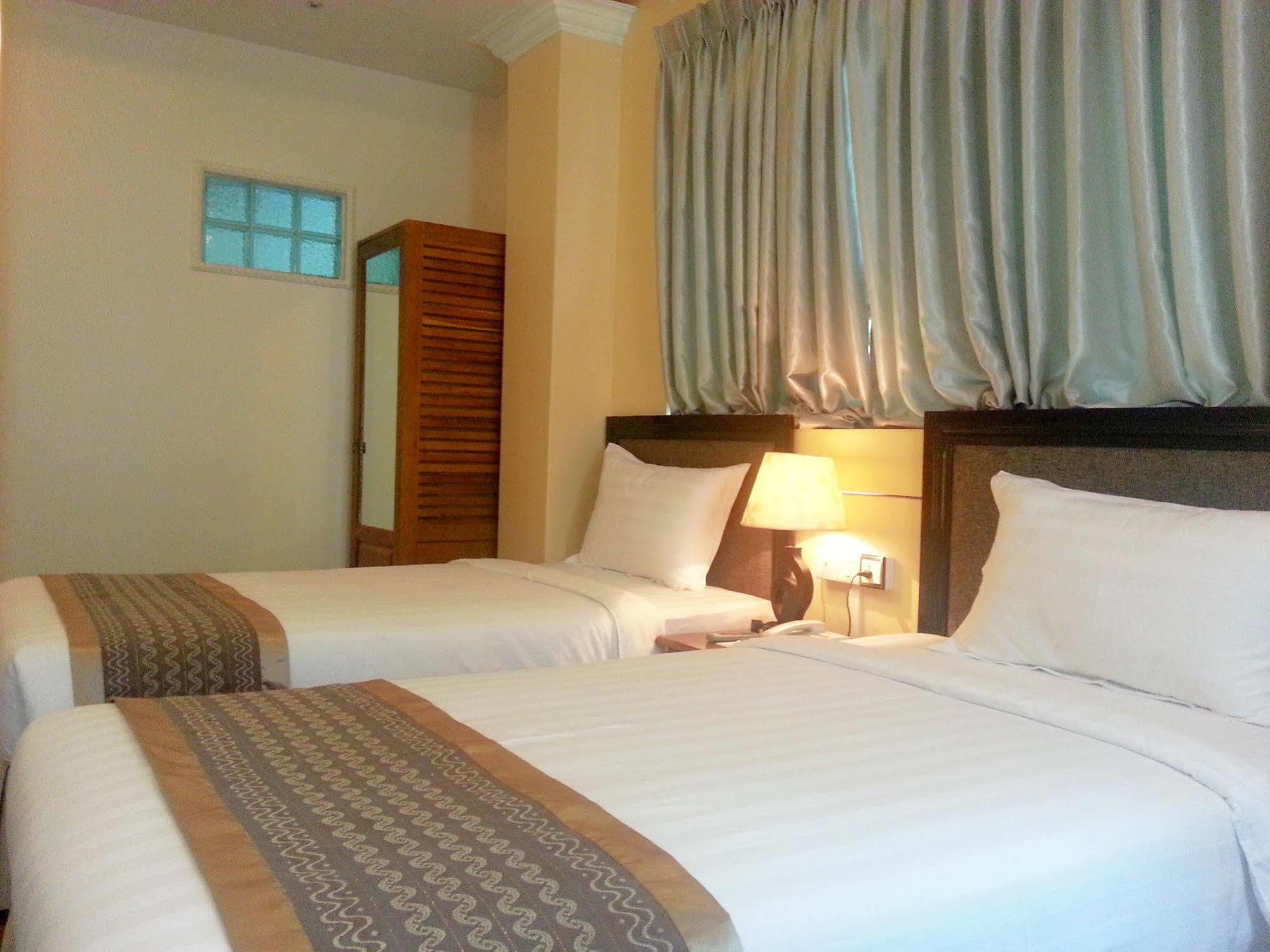 Grand Laurel Hotel Yangon Eksteriør bilde