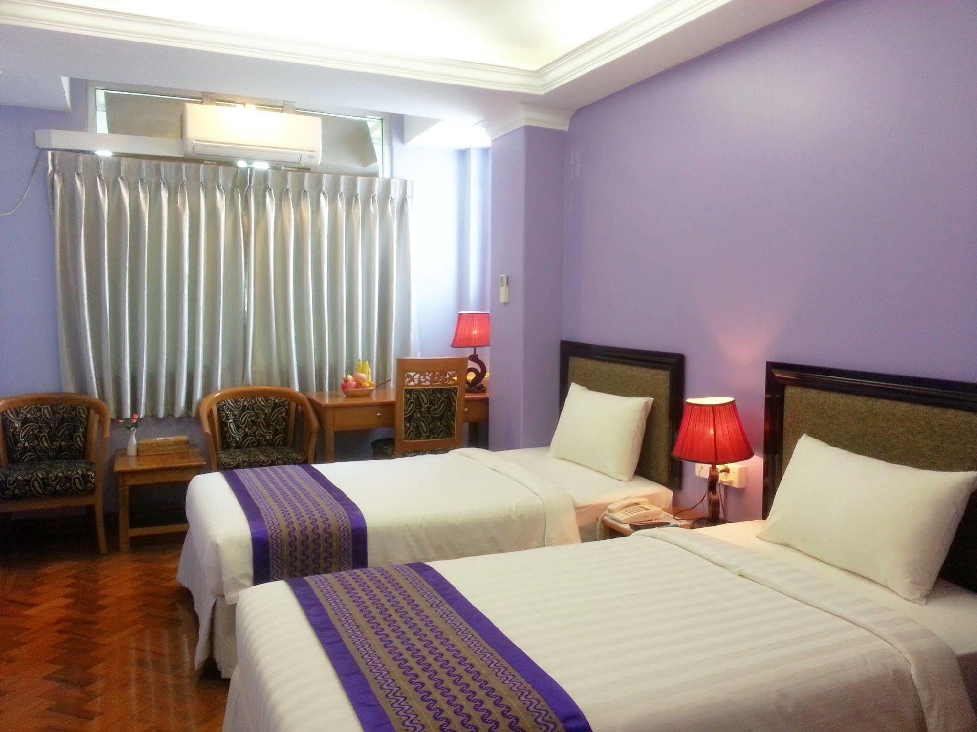 Grand Laurel Hotel Yangon Eksteriør bilde