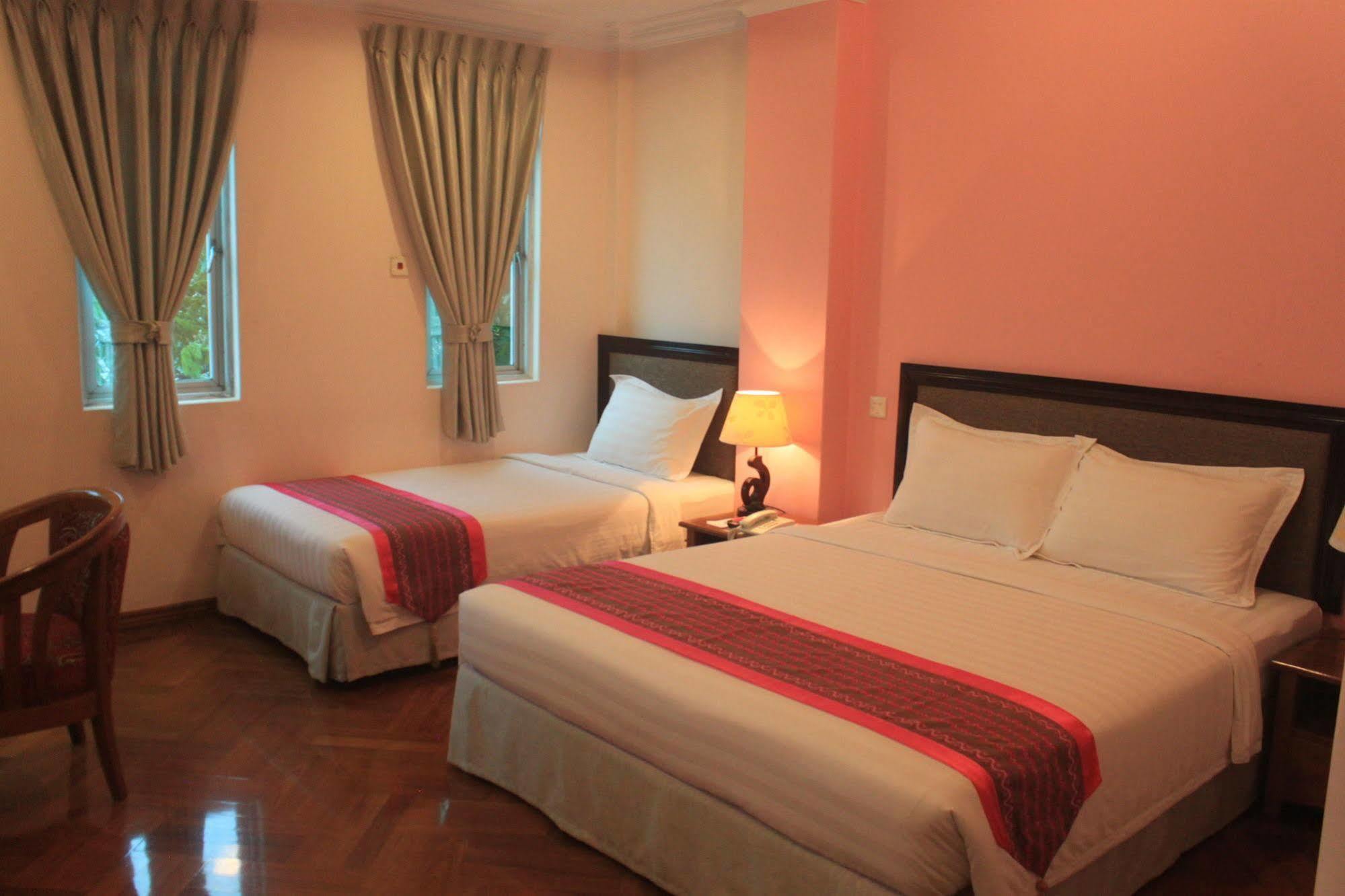 Grand Laurel Hotel Yangon Eksteriør bilde