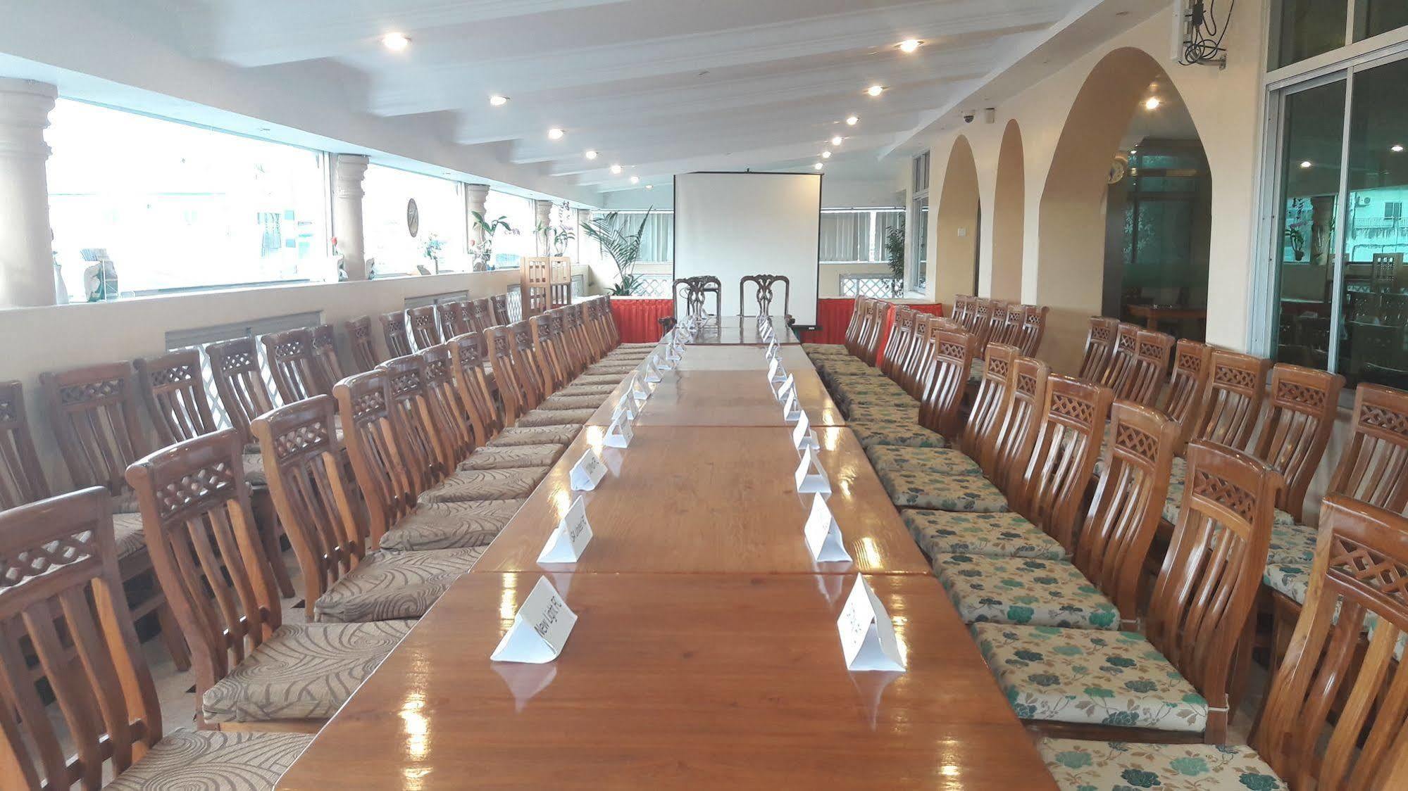 Grand Laurel Hotel Yangon Eksteriør bilde
